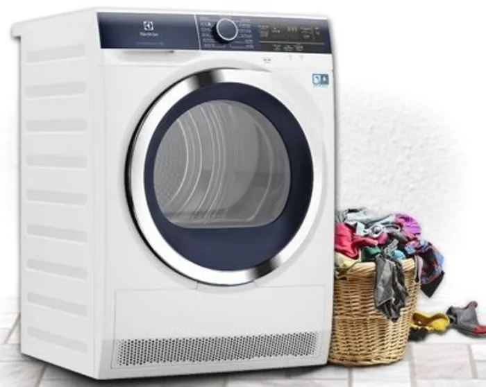 Máy sấy quần áo không cần ủi thương hiệu Electrolux